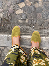 Cargar imagen en el visor de la galería, Mela Green Friulane Shoes
